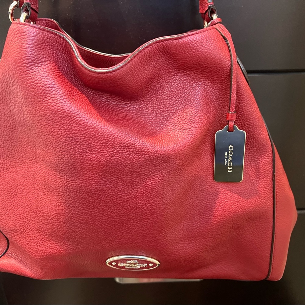 Pebble Leather Lexi